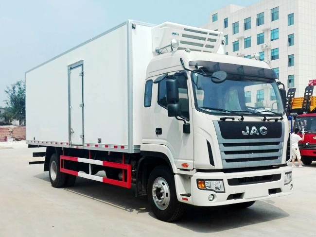 江淮格尔发K6国五7.6米冷藏车1.jpg