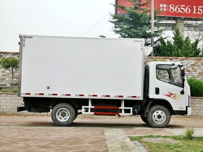 解放虎V国五4.2米冷藏车2.jpg